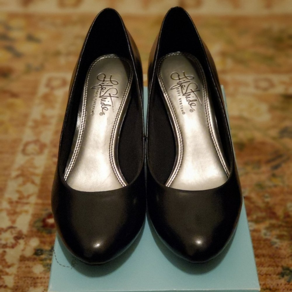 Life Stride Black Heels